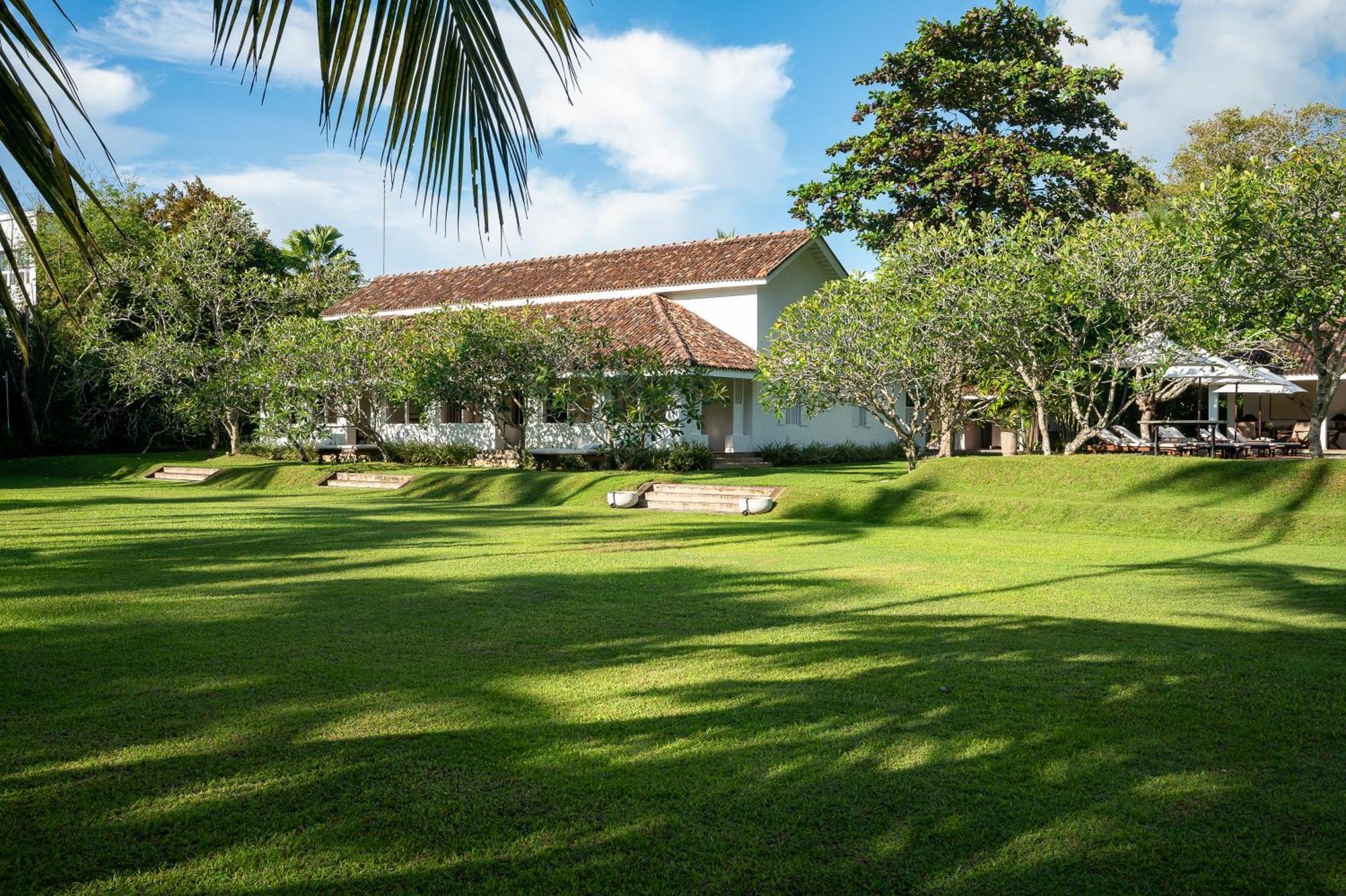 Nyne Hotels Rock Villa, Bentota Exterior photo