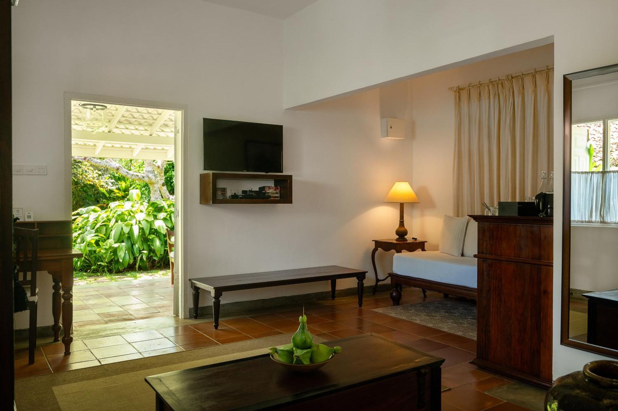 Nyne Hotels Rock Villa, Bentota Exterior photo